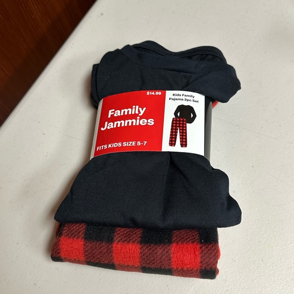 Plaid Flannel Pajama with Black top set for kids size 5-7 - Picture 2 of 8